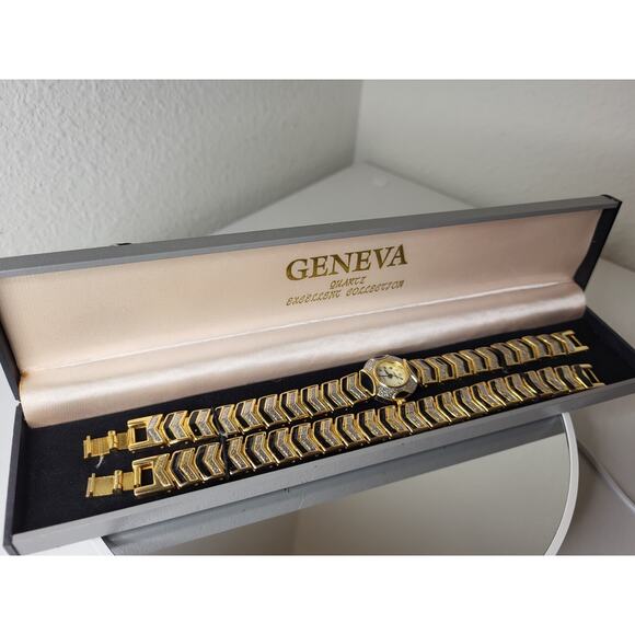 GENEVA Women\'s Quartz Watch Gold Tone w Matching Bracelet In Box NEW BATTERY main image 4